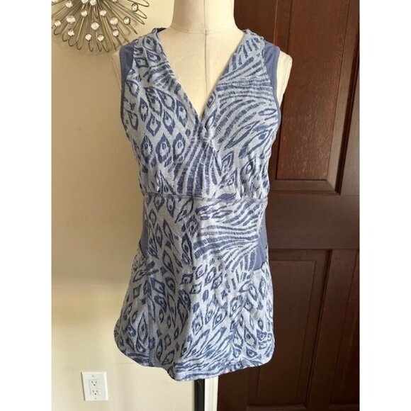 Athleta blue 2 tone v neckline top Medium - Picture 1 of 3